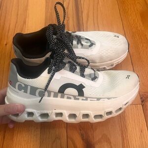 Women’s ON CloudMonster